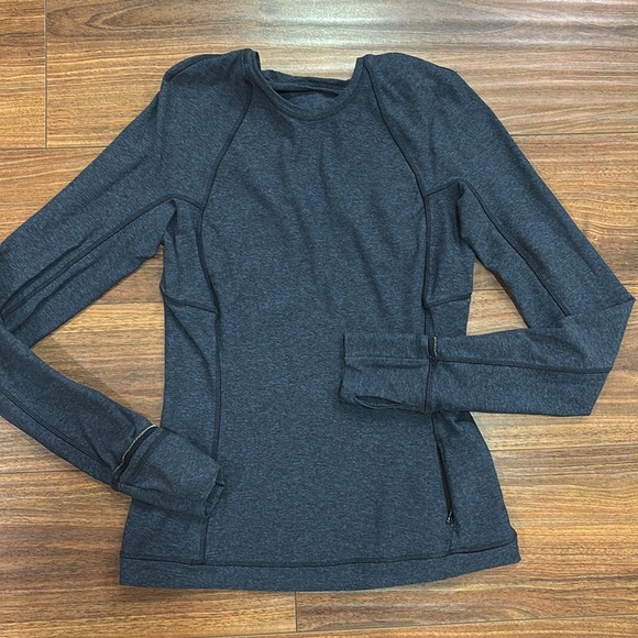 Lululemon Size 4 Top and Sports Bra - Picture 7 of 11